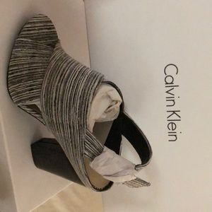 calvin klein shoes suchi graphic stripe